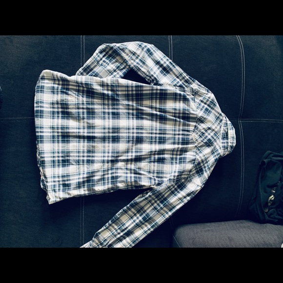 Express button up - Picture 2 of 2